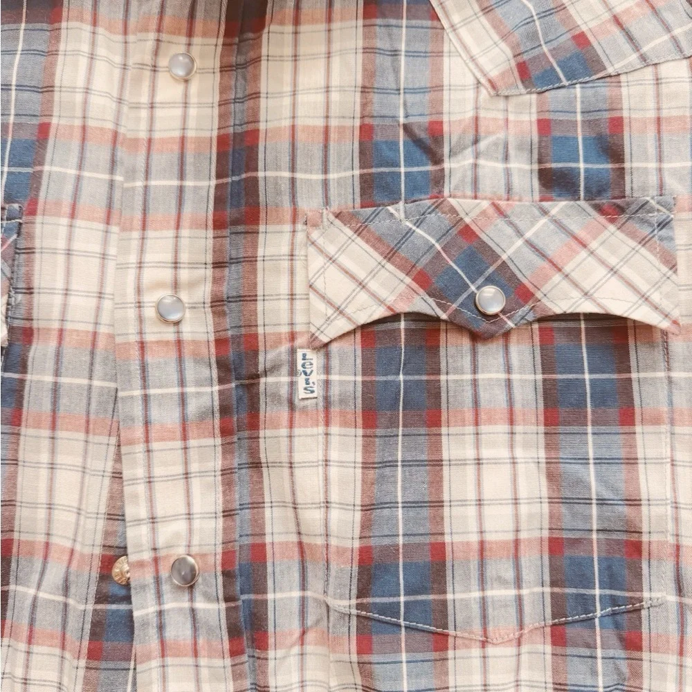 Levi’s, Men's 1990s Plaid Short Sleeve Shirt - Picture 3 of 4